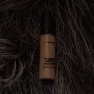 Used MAC Pro Long Concealer in NC 20